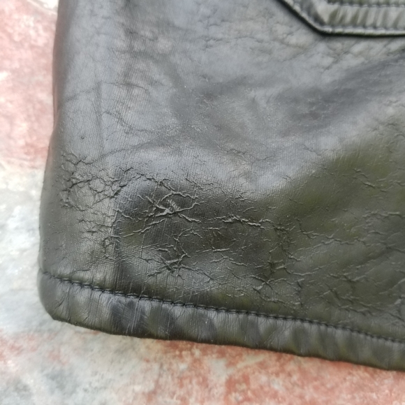 VTG VERSACE JEANS COUTURE Vegan Faux Leather Shorts 30" waist - Picture 14 of 14